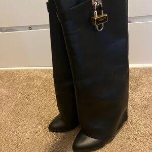 Elegant Black Women's Boots